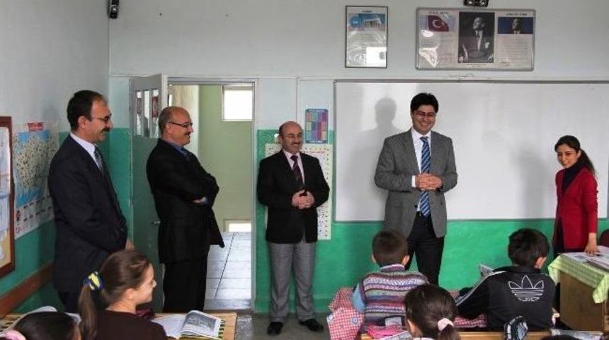 Kaymakam Savran, Atat&uuml;rk İlkokulu'nu Ziyaret Etti