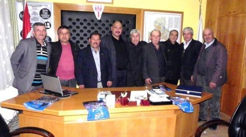 Meclis &Uuml;yelerine Plaket