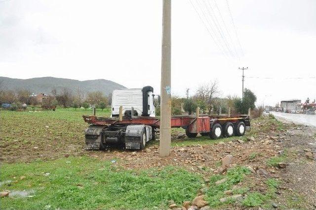 Gaziantep'te 2 Tır Kazası: 2 Yaralı