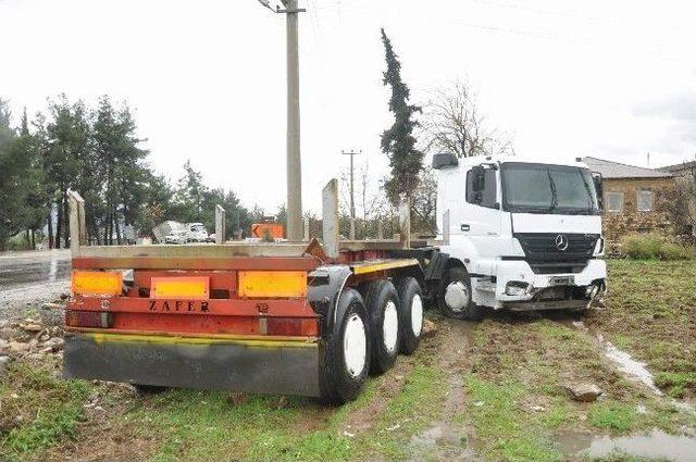 Gaziantep'te 2 Tır Kazası: 2 Yaralı