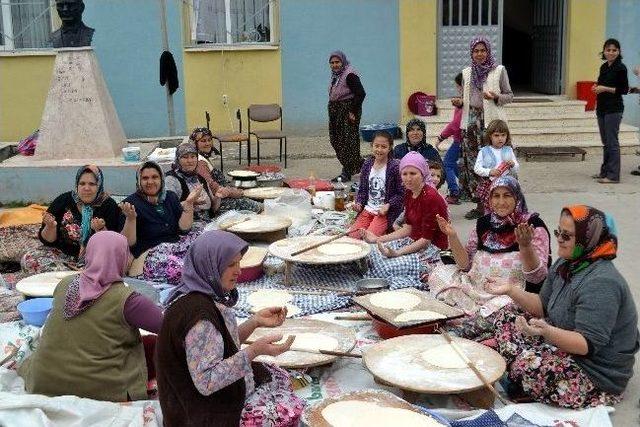 Okulda Yağmur Ve Bereket Duası Ettiler