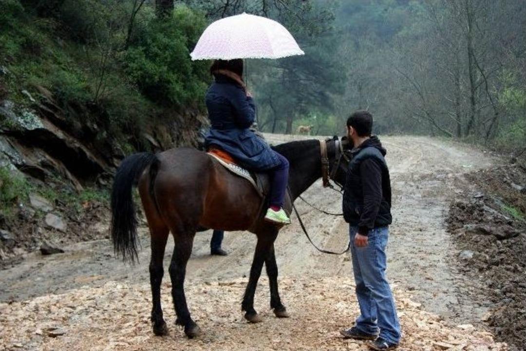 Nil&uuml;fer Belediyesi'nden At Parkuru