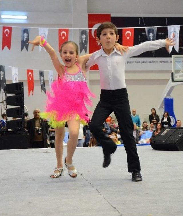 Muratpaşa Belediyesi Çağlayan Spor Salonu’na Görkemli Açılış