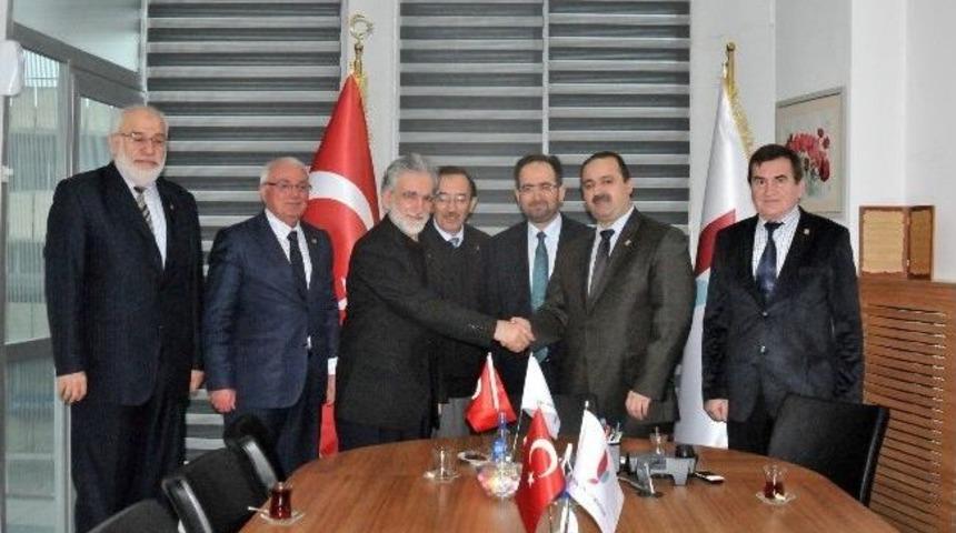 İlahiyat Fak&uuml;ltesinde Devir-teslim