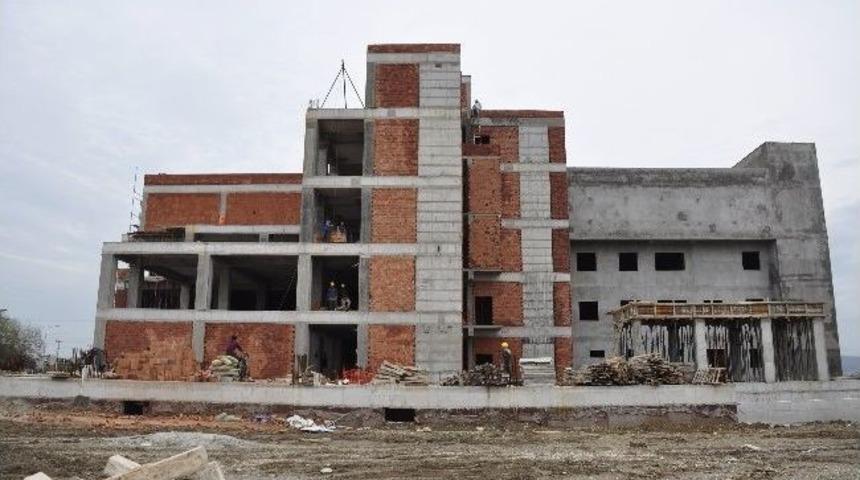 Torbalı'da Yap-işlet-devret Modeliyle Hizmet Verecek Olan Hastanenin Yapımına Devam Ediliyor
