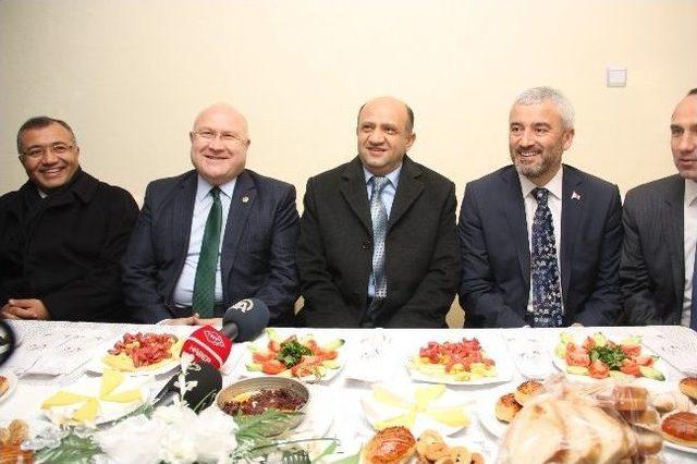 Bakan Işık: &ldquo;b&uuml;y&uuml;kşehir &Ccedil;ok &Ouml;nemli Avantajlar Sağlayacak&rdquo; 1