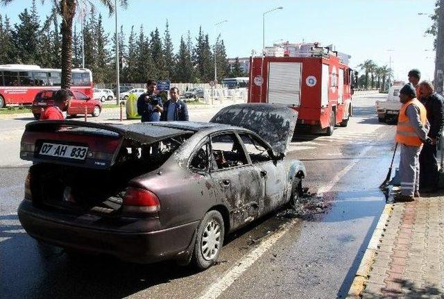 Seyir Halindeki Otomobil Yandı 2