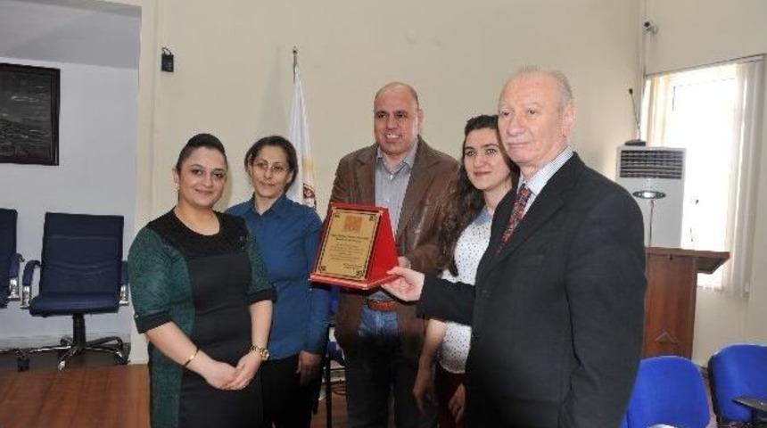Mardin Kadın Meclisi'nden Başkan Ayanoğlu&rsquo;na Plaket