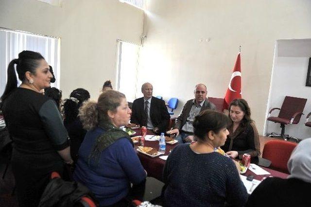 Mardin Kadın Meclisi nden Başkan Ayanoğlu&rsquo;na Plaket 1