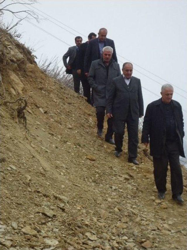 &Ouml;zgen Uzunova K&ouml;y&uuml;n&uuml; Ziyaret Etti 1