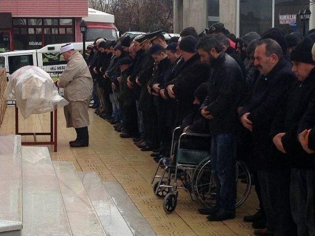 İntihar Eden Jandarma Er Toprağa Verildi 2