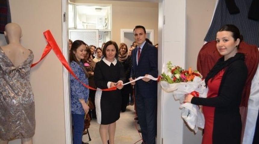S&ouml;ke&rsquo;de &ldquo;kumaşların Dansı&rdquo; Sergisi Beğeni Topladı
