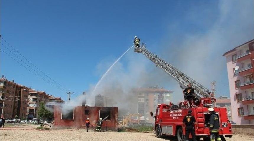 &Ccedil;ankırı İtfaiyesi Ge&ccedil;en Yıl 394 Yangına M&uuml;dahale Etti