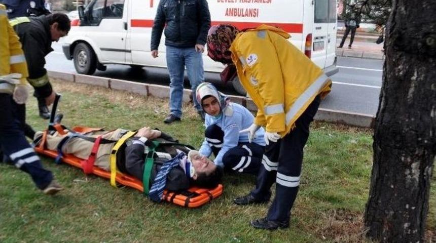 Zincirleme Trafik Kazası: 2 Yaralı