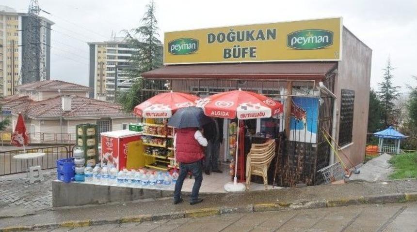 Hırsızlar B&uuml;feden Alkol &Ccedil;aldı