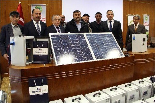 Arıcı Ve Göçerlere ‘sonar Enerji Sistemi’ Dağıtıldı