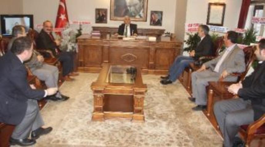 Karab&uuml;k Gazeteciler Cemiyetin&rsquo;den Vali Alimoğlu&rsquo;na Ziyaret