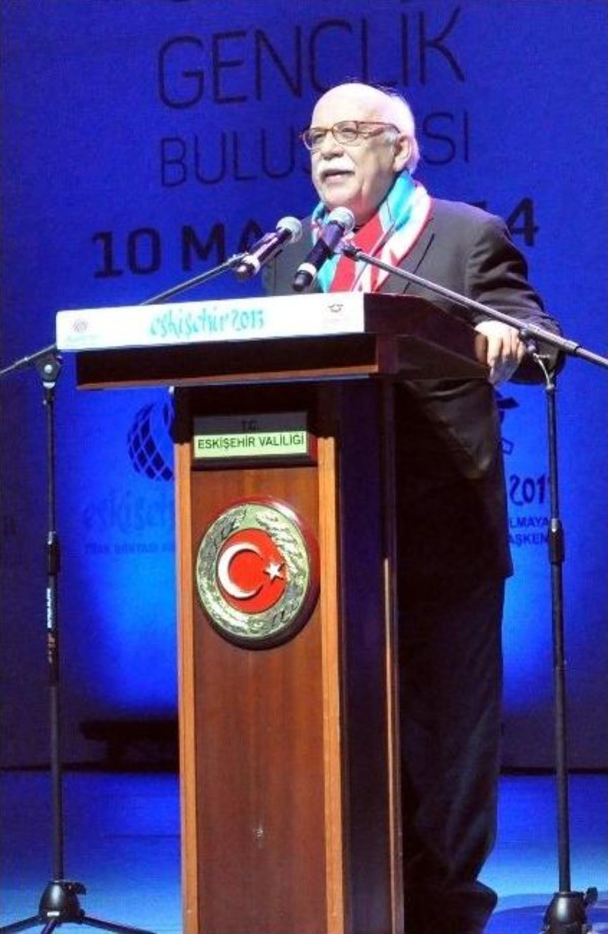 T&uuml;rk D&uuml;nyası Gen&ccedil;lik Buluşması