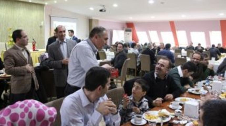 Bolu Belediye Başkanı Yılmaz Erzurumlular&rsquo;la Bir Araya Geldi