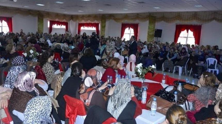 Tepebaşı&rsquo;nda 5 Bin Kadın 'kadınlar G&uuml;n&uuml;&rsquo;nde Bir Araya Geldi