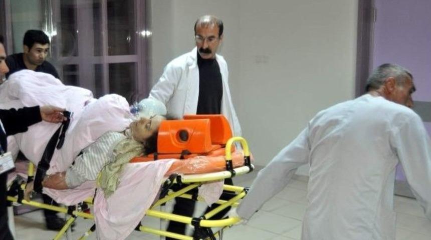 Aşırı Yağıştan Ev &Ccedil;&ouml;kt&uuml;: 3 Yaralı