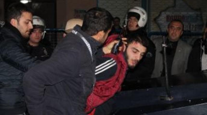 Trabzonspor Ve Fenerbah&ccedil;e Takımları Statta Bekletiliyor