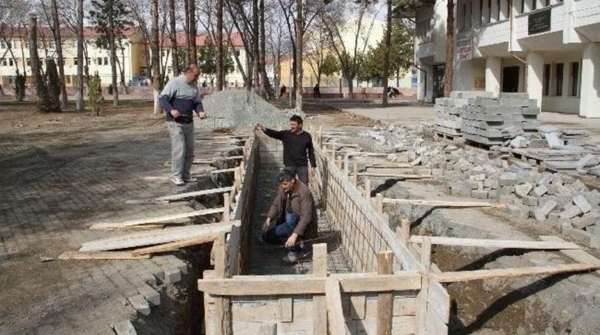Barış Man&ccedil;o Parkı Yenileniyor