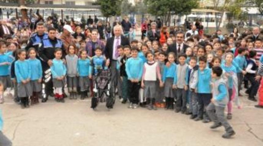 &Ouml;demiş'te Bir Engelli &Ouml;ğrencinin Daha Engeli Kaldırıldı