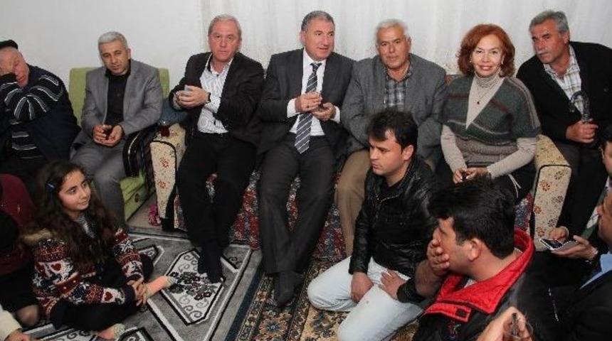 Ak Parti Adayı Sadi, Aşağıkaraman K&ouml;y&uuml;&rsquo;n&uuml; Ziyaret Etti