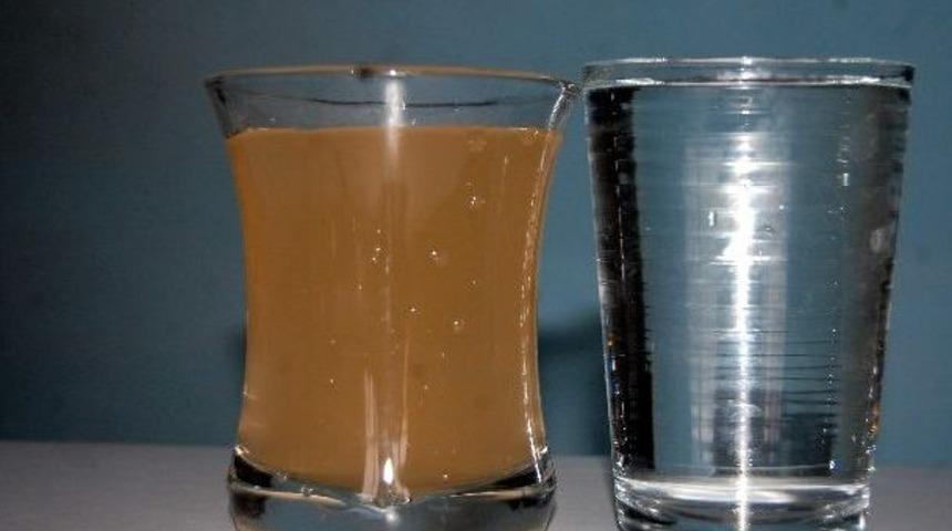 Musluklardan &Ccedil;amurlu Su Aktı