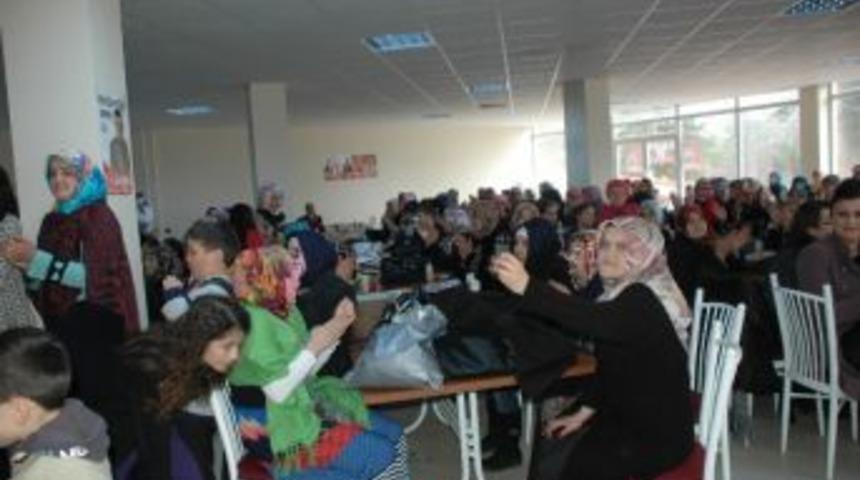 MHP Küre'de Kadınları Gününü coşkuyla kutladı