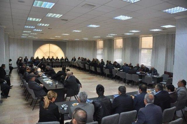 Gaziantep Ticaret Borsası, Se&ccedil;im &Ouml;ncesi Mhp&rsquo;yi Ağırladı 1