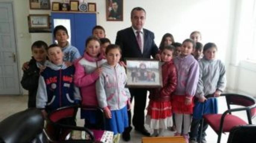 &Ouml;ğrencilerden Başkan &Ouml;zdemir&rsquo;e Teşekk&uuml;r Ziyareti