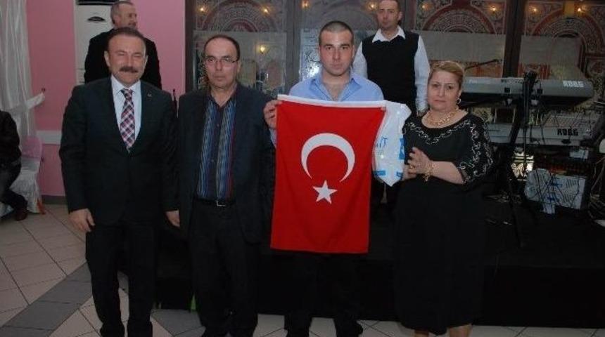 Başkan Doğan Asker Uğurladı