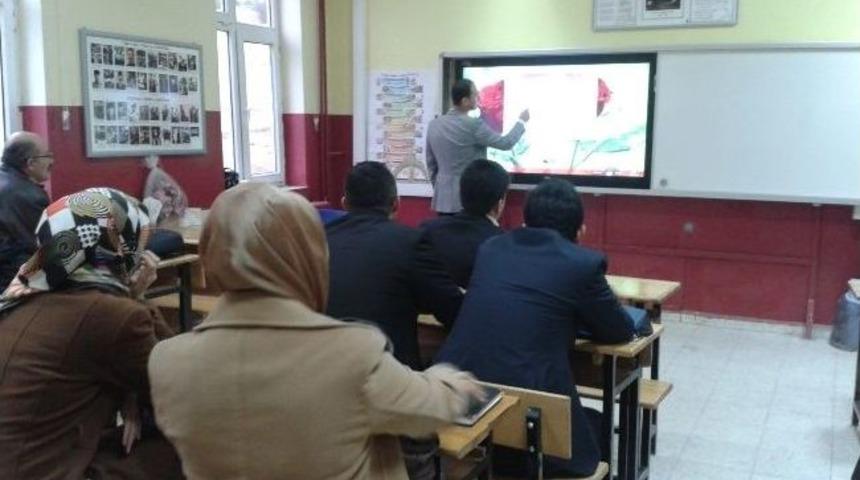 Hisarcık İmam Hatip Lisesi &Ouml;ğretmenlerine Akıllı Tahta Kullanım Semineri