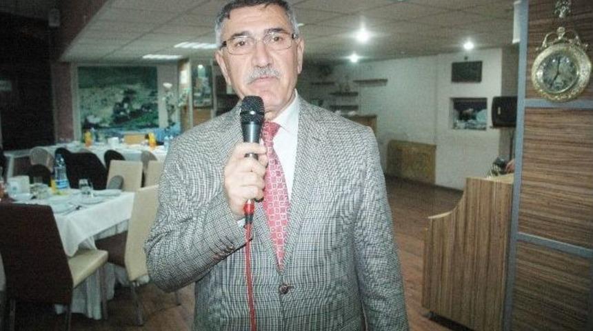 Belediye Başkanı Bedirhanoğlu&rsquo;na M&uuml;zikli Veda Yemeği