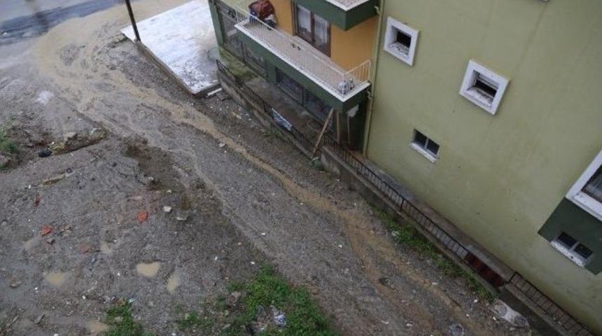 Milas'ta Vatandaştan Dere Yatağı Tepkisi