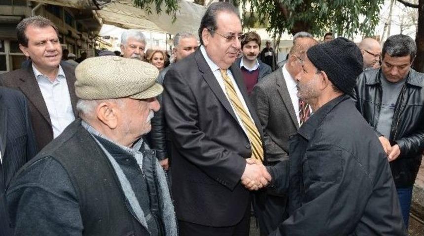 Başkan &Ouml;zcan Se&ccedil;im &Ccedil;alışmalarını Tarsus'ta S&uuml;rd&uuml;rd&uuml;