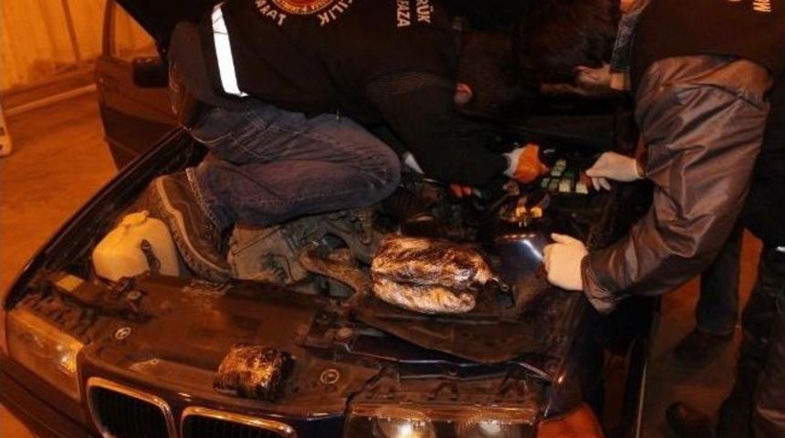 Otomobilin Havalandırma Boşluğundan 5 Kilo Eroin &Ccedil;ıktı