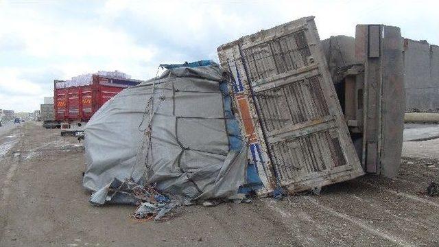 Kızıltepe de Kamyon Kaza Yaptı 1