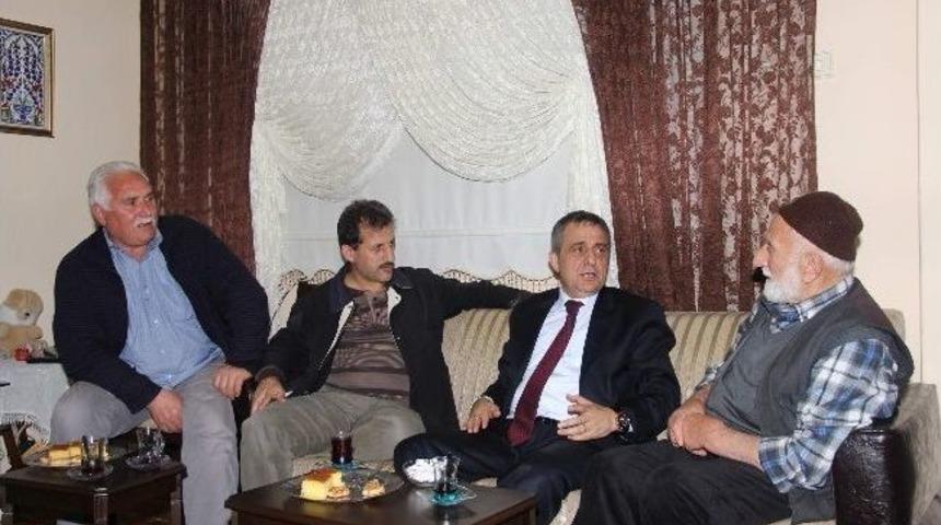 Yomra&rsquo;da Sağıroğlu Ev Ev Dolaşıp Oy İstiyor