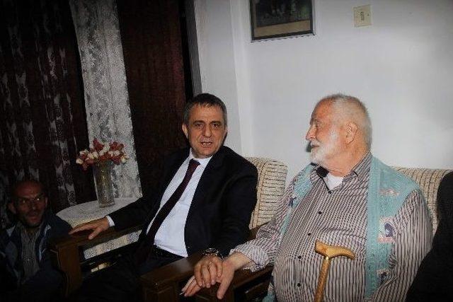 Yomra&rsquo;da Sağıroğlu Ev Ev Dolaşıp Oy İstiyor 1