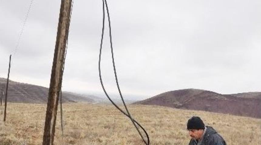 Dağdaki İnternet Kabloları Kesilerek &Ccedil;alındı