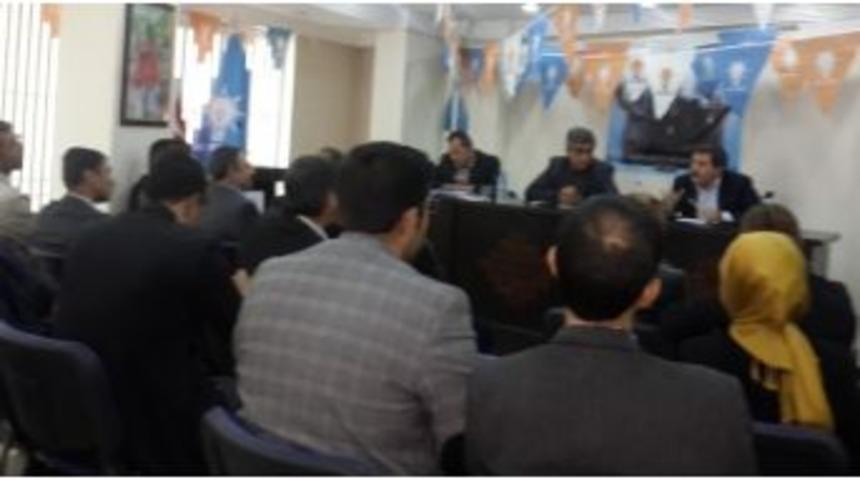 Ak Parti Hakkari Belediye Başkan Adayı Kızılban, Enc&uuml;menlerle Haftalık Toplantısı Yaptı