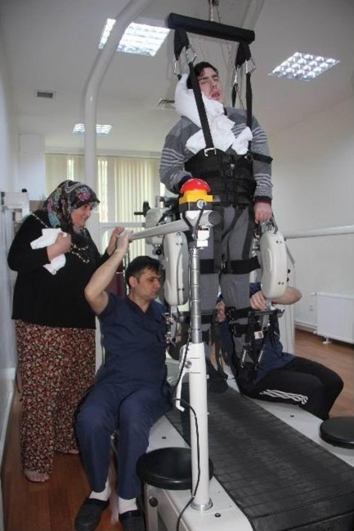 Umut'tan 6 Yıl Sonra İlk Adım