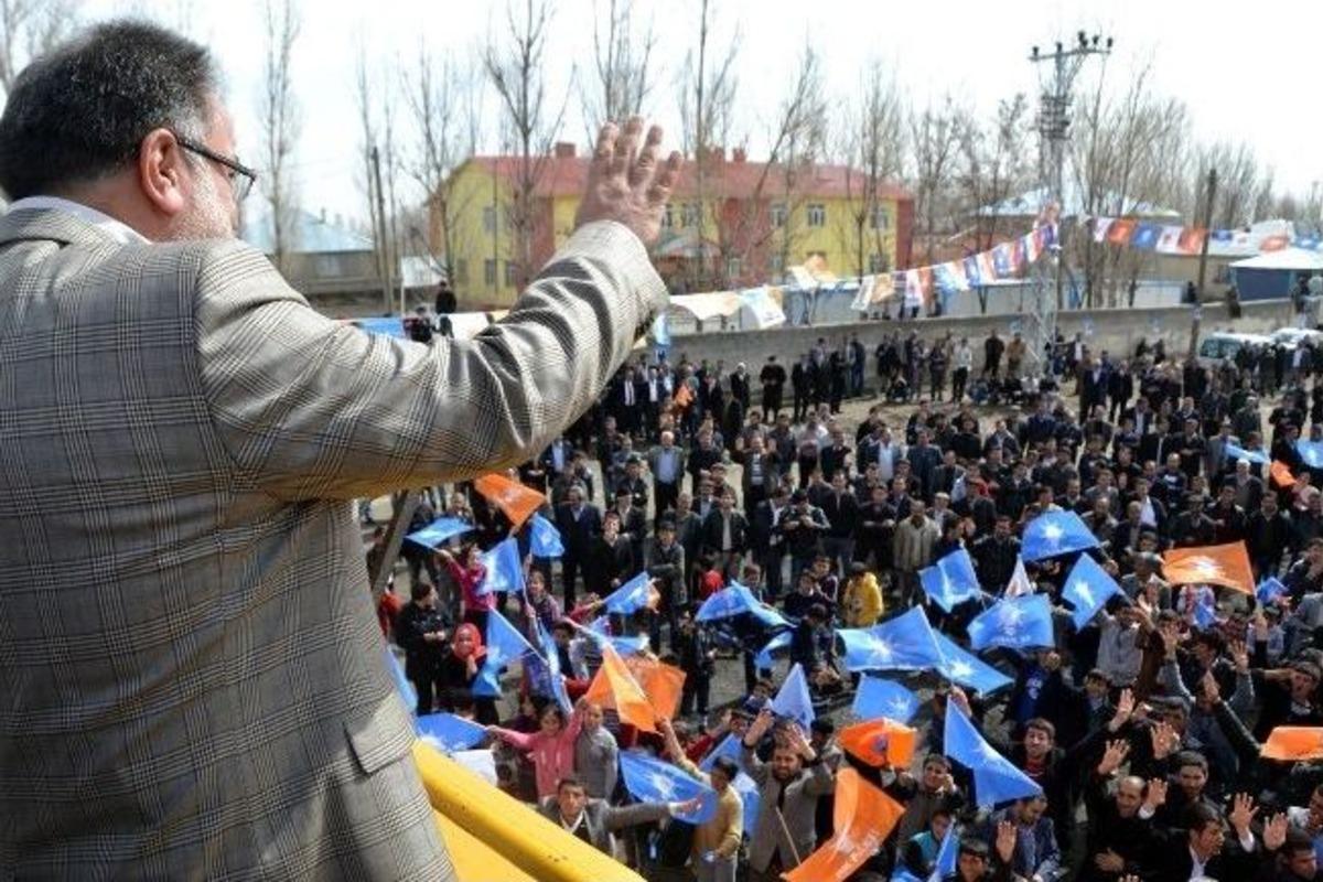 G&uuml;la&ccedil;ar'dan Erciş&rsquo;te Bir G&uuml;nde 4 Miting