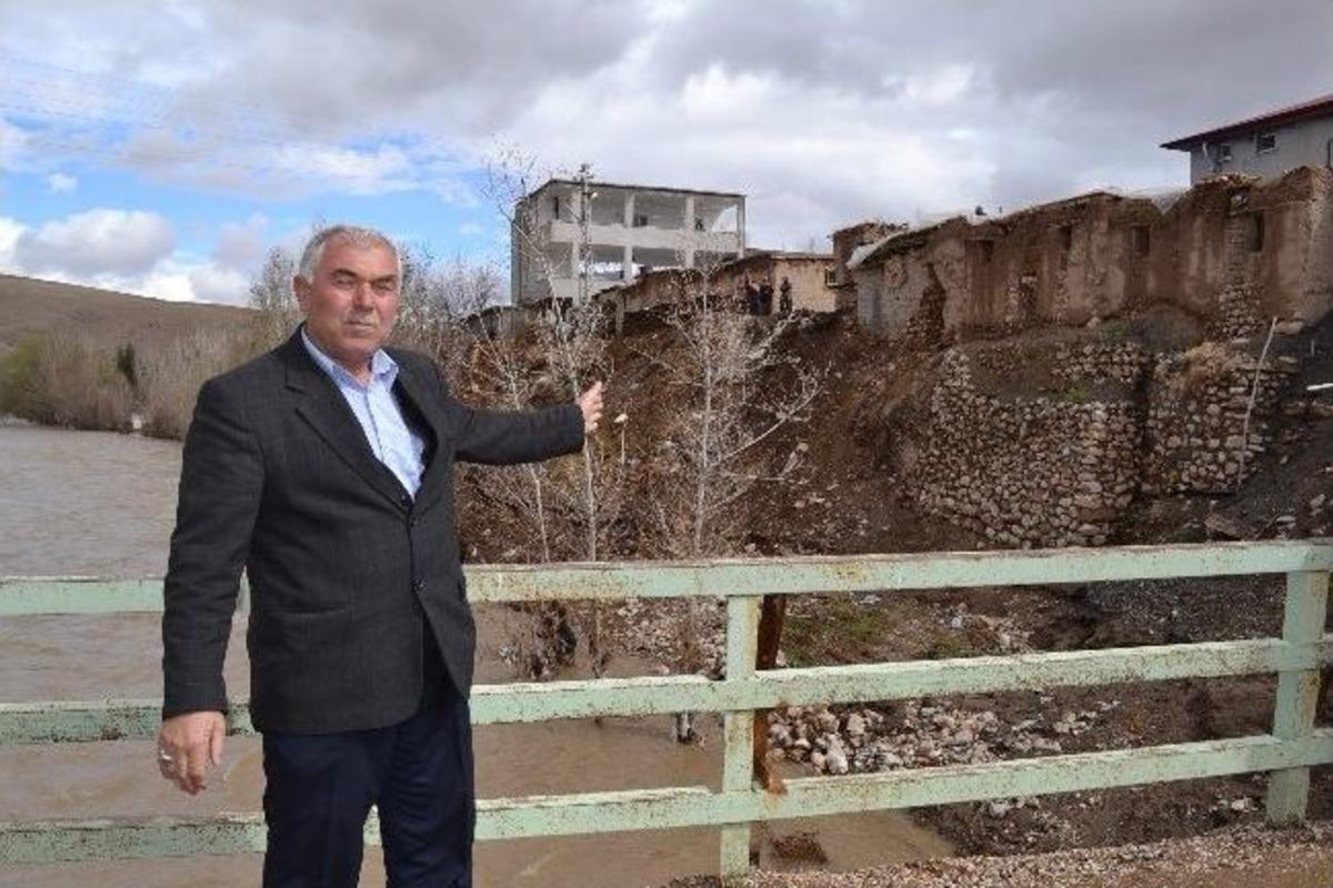 Elbistan&rsquo;da Sel Suları &Ccedil;ekildi
