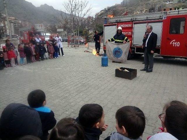 G&uuml;m&uuml;şhane&rsquo;de Miniklere Sivil Savunma Ve Yangın Tatbikatı 1