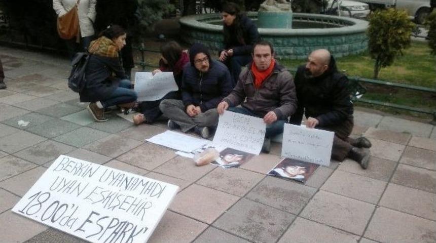 Eskişehir&rsquo;de Berkin Elvan İ&ccedil;in Oturma Eylemi