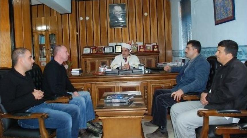 Arkadaşlarından Etkilen İsko&ccedil; M&uuml;sl&uuml;man Oldu
